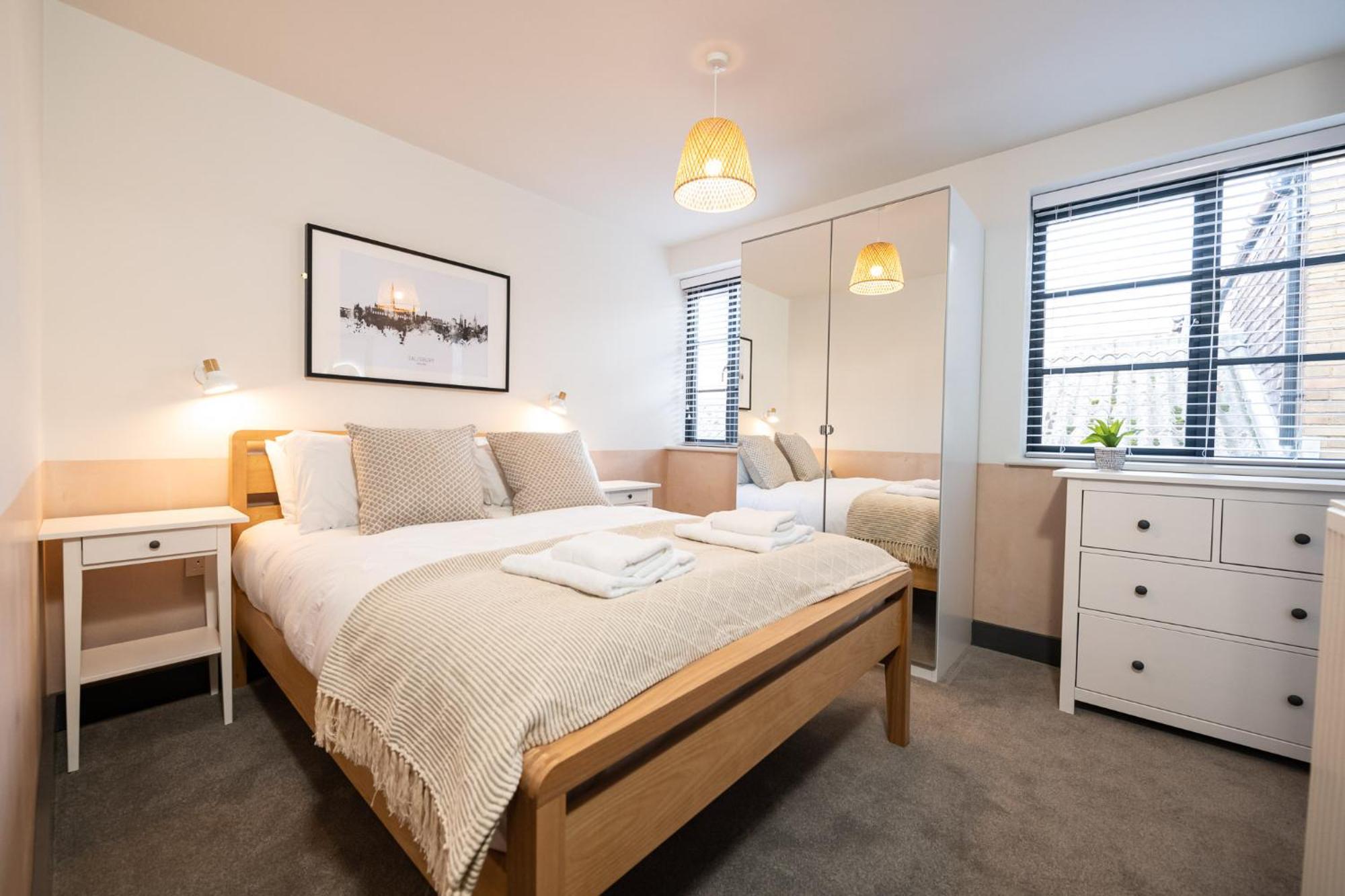 2 Castle Mews Διαμέρισμα Σαλισμπέρι Εξωτερικό φωτογραφία